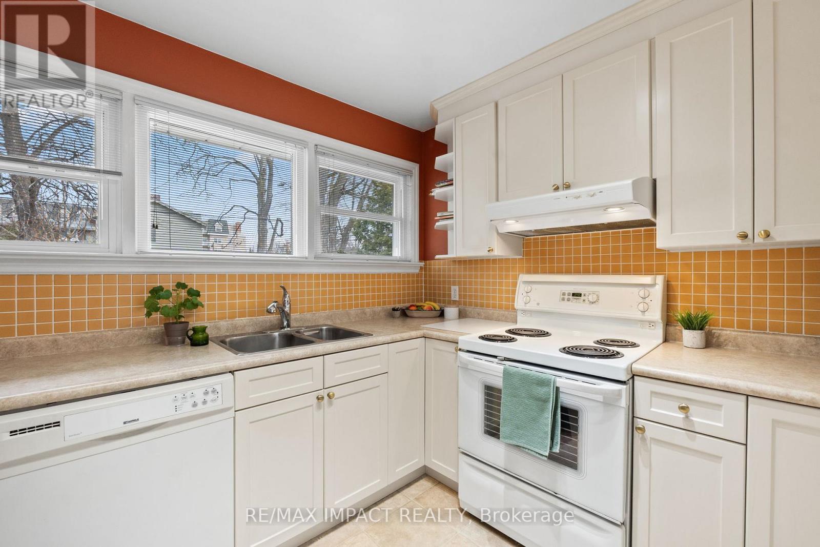 313 Henry Street, Cobourg, Ontario  K9A 3Y7 - Photo 9 - X12927334