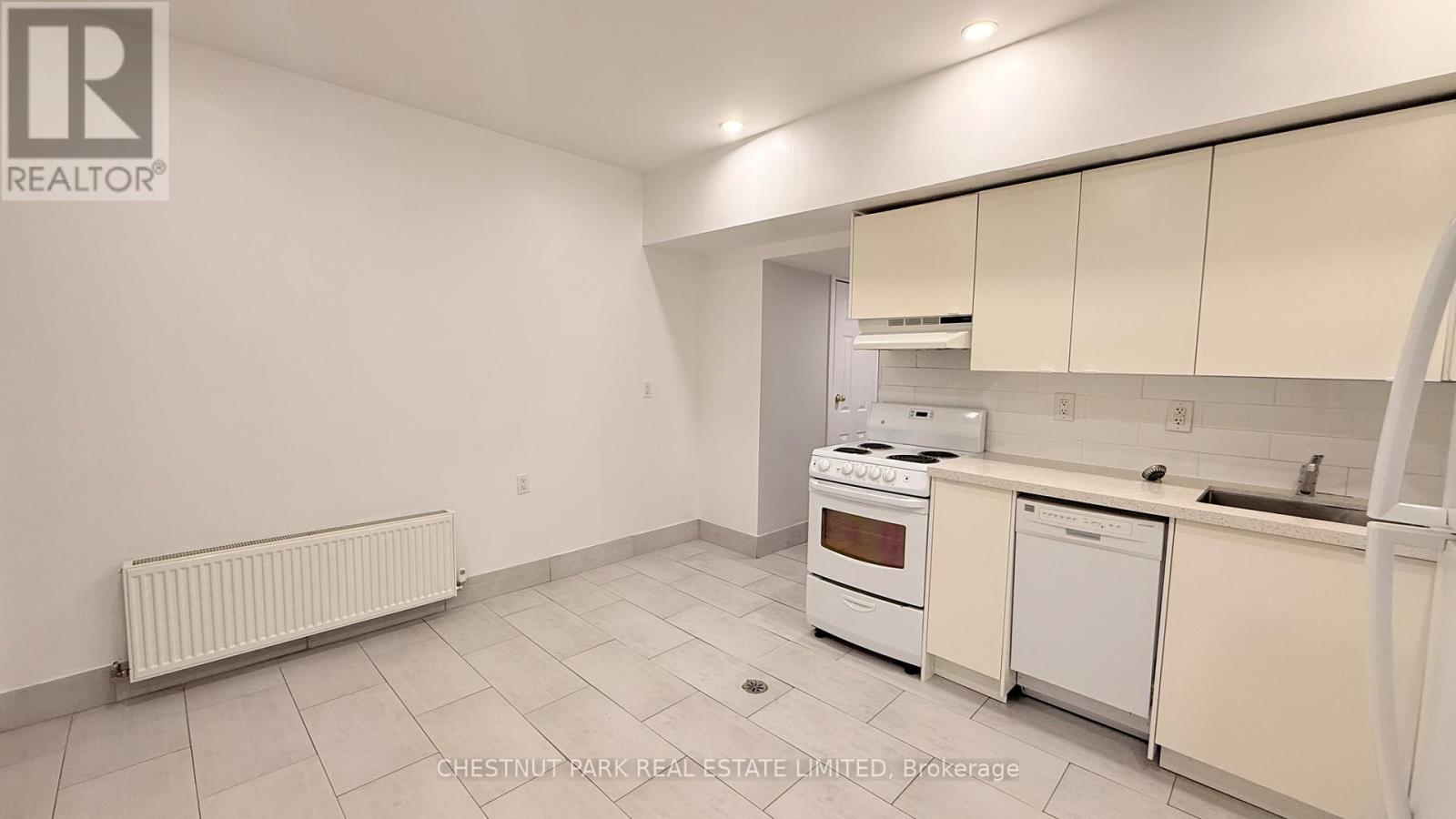 1 - 342 Jarvis Street, Toronto, Ontario  M4Y 2G6 - Photo 7 - C12927318