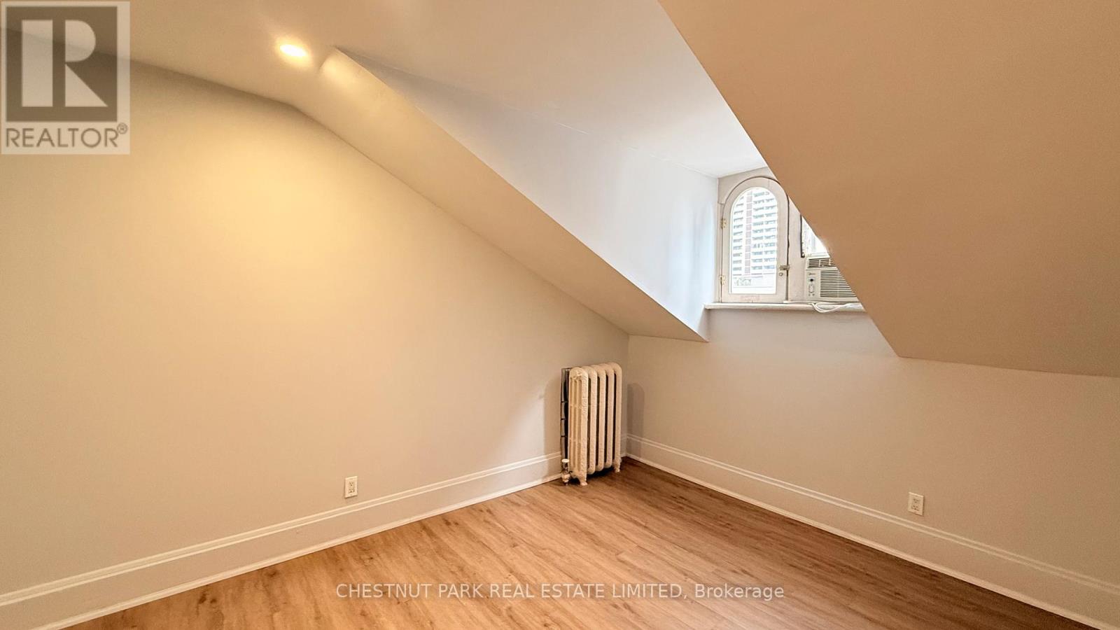 Unit 5 - 342 Jarvis Street, Toronto, Ontario  M4Y 2G6 - Photo 3 - C12927320