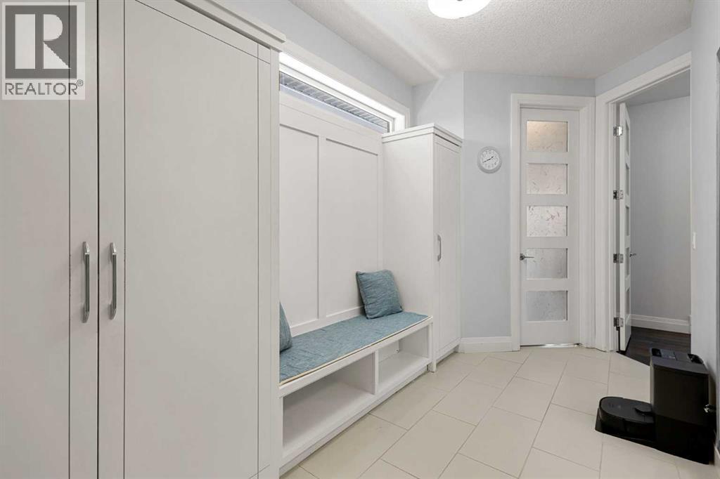 73 Wexford Crescent Sw, Calgary, Alberta  T3H 0H1 - Photo 19 - A2296898