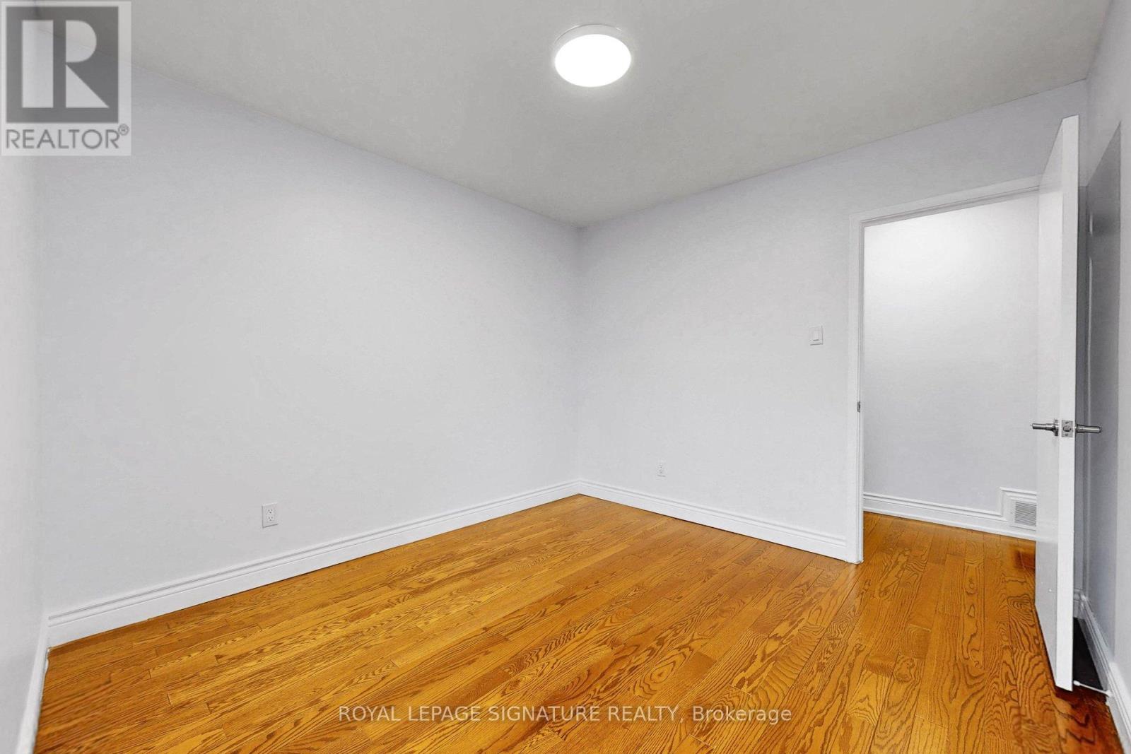 24 Laureleaf Road, Markham, Ontario  L3T 2X5 - Photo 31 - N12927268