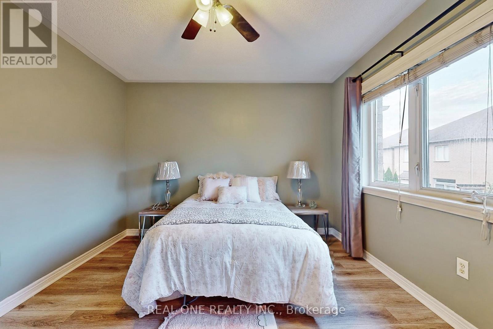 19 Longwood Avenue S, Richmond Hill, Ontario  L4E 4B1 - Photo 15 - N12927294