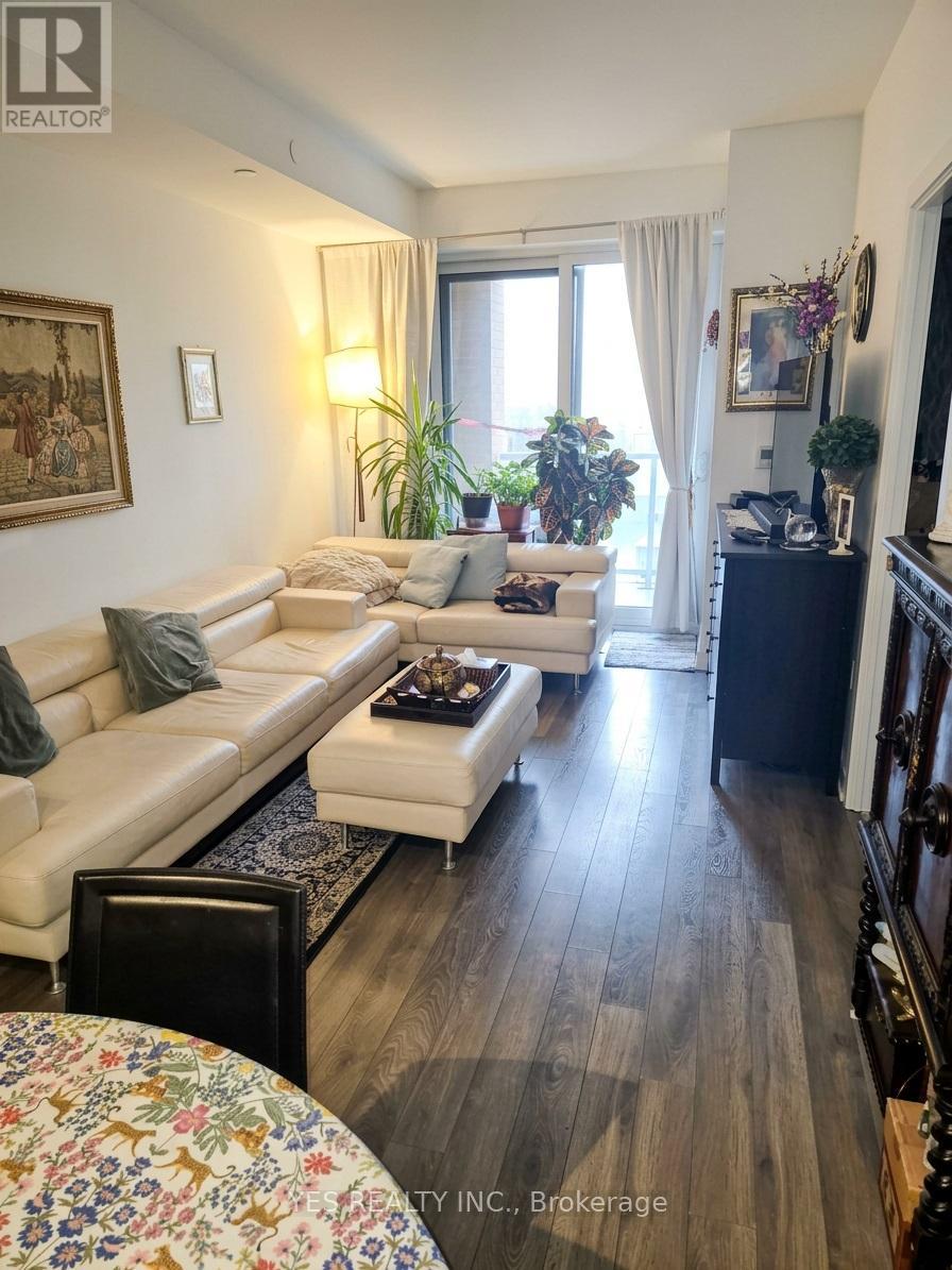 513 - 100 EAGLE ROCK WAY, Vaughan, Ontario