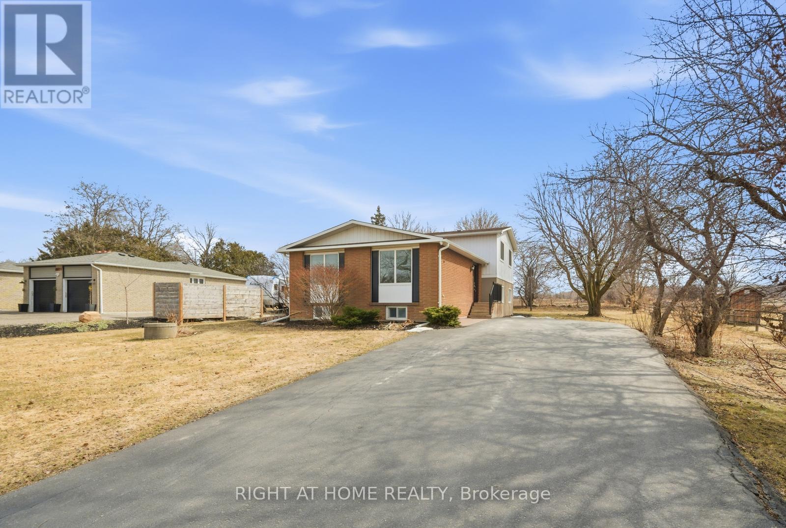 5885 7th Line, New Tecumseth, Ontario  L0G 1A0 - Photo 1 - N12927348