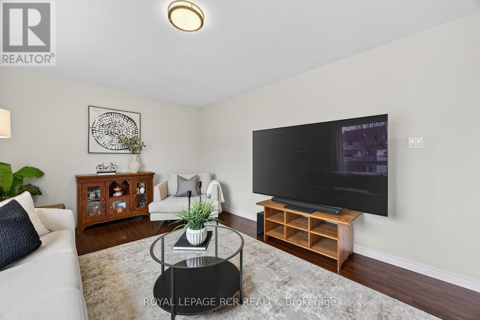 105 Shephard Avenue, New Tecumseth, Ontario  L9R 2G4 - Photo 19 - N12927350