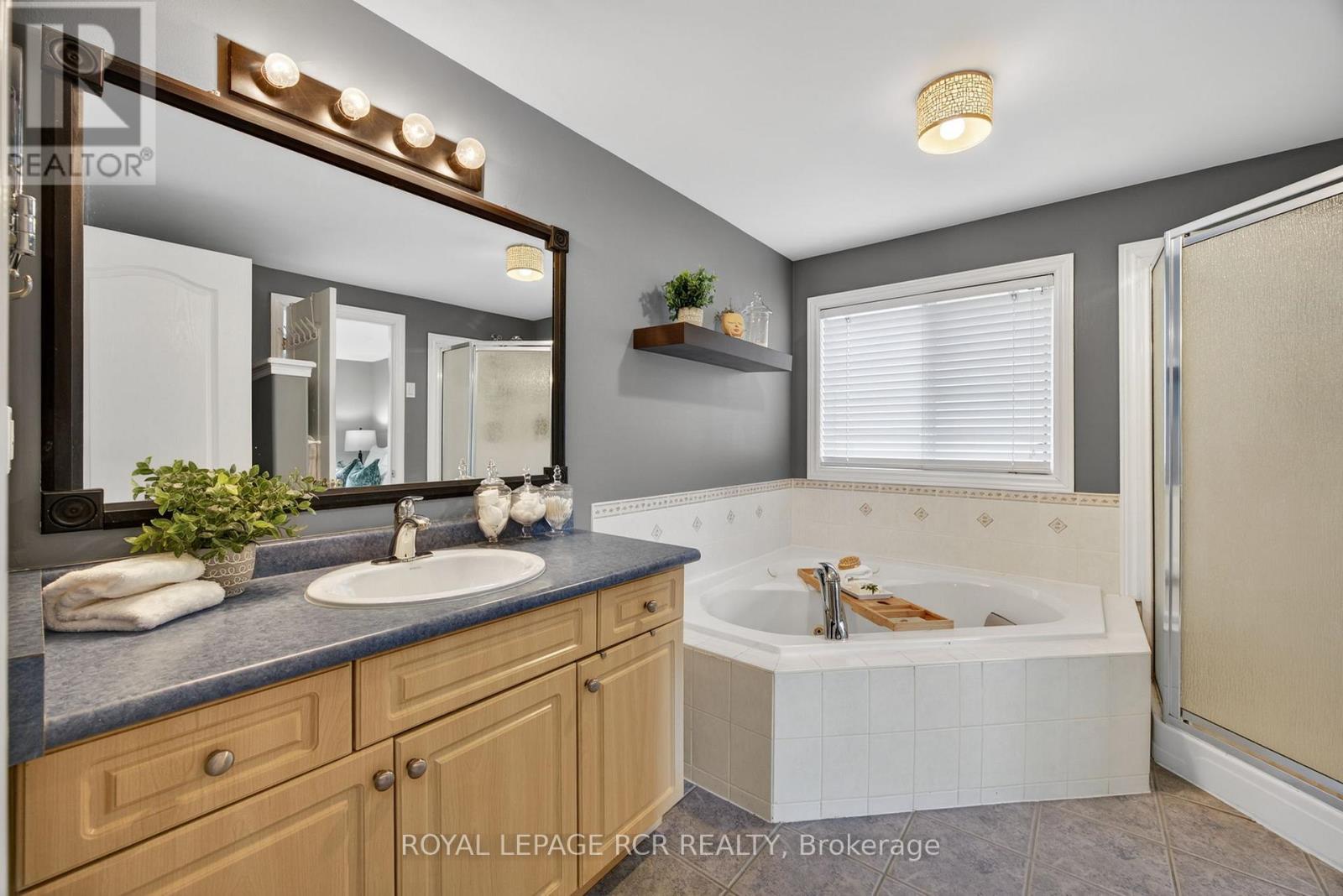 105 Shephard Avenue, New Tecumseth, Ontario  L9R 2G4 - Photo 31 - N12927350