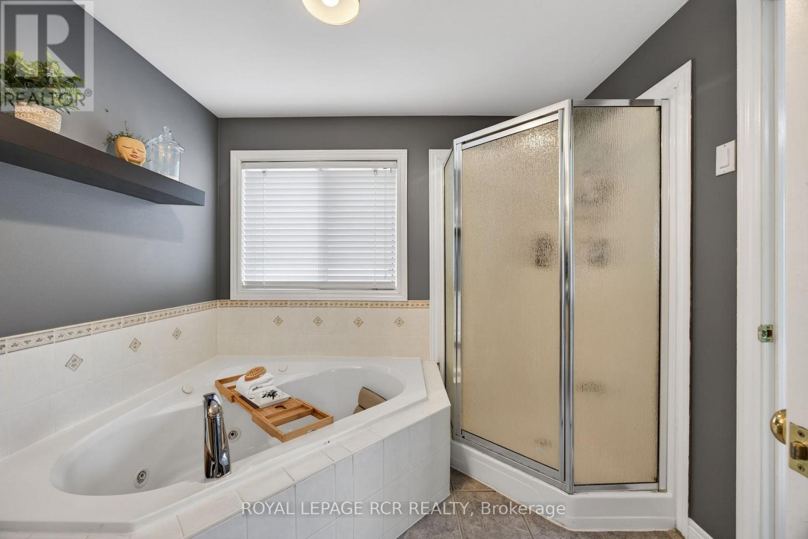 105 Shephard Avenue, New Tecumseth, Ontario  L9R 2G4 - Photo 32 - N12927350