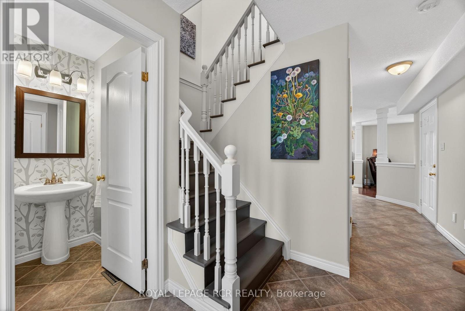 105 Shephard Avenue, New Tecumseth, Ontario  L9R 2G4 - Photo 6 - N12927350