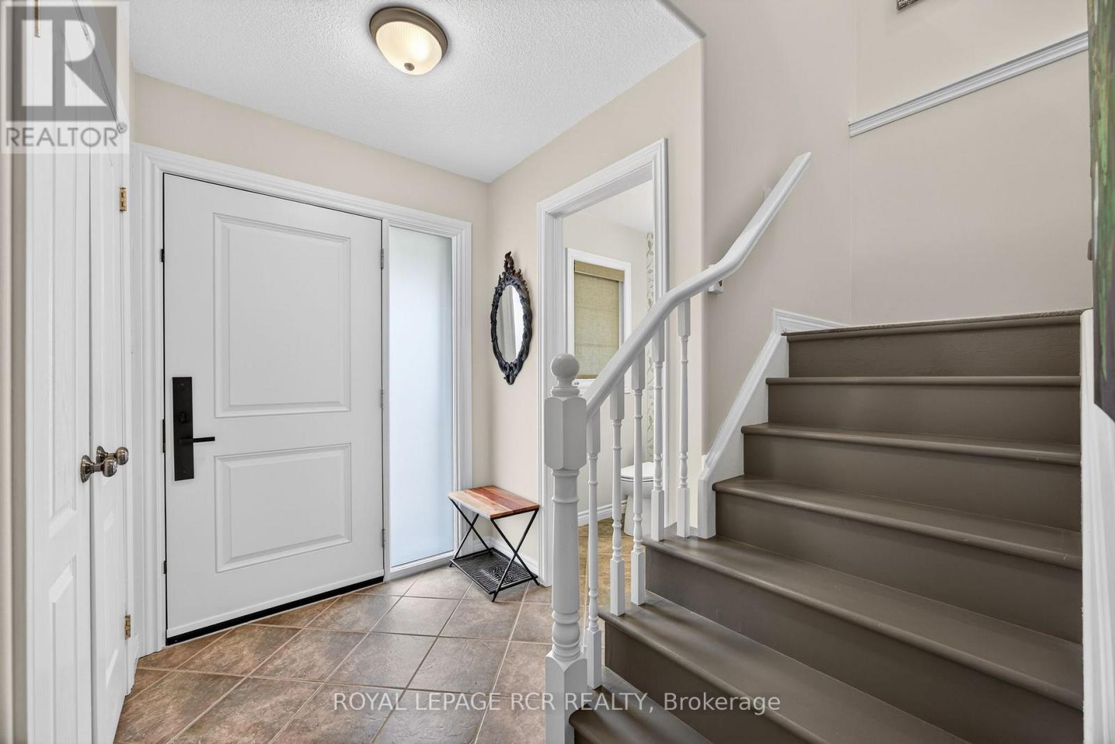 105 Shephard Avenue, New Tecumseth, Ontario  L9R 2G4 - Photo 7 - N12927350