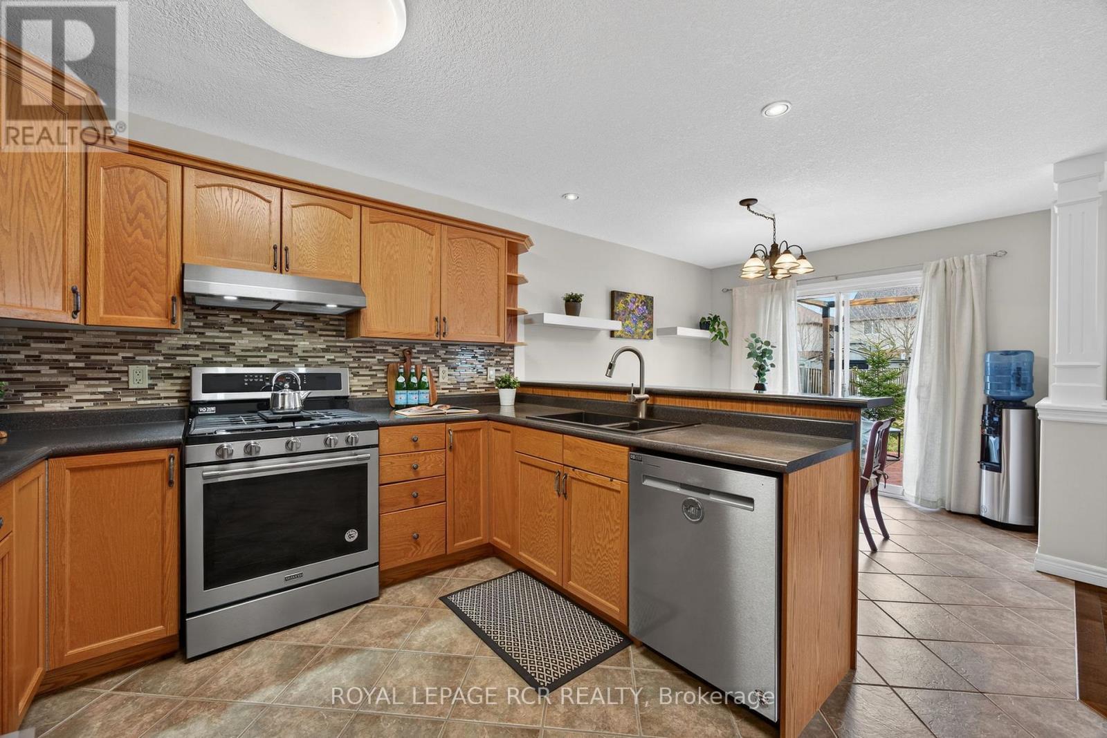 105 Shephard Avenue, New Tecumseth, Ontario  L9R 2G4 - Photo 8 - N12927350