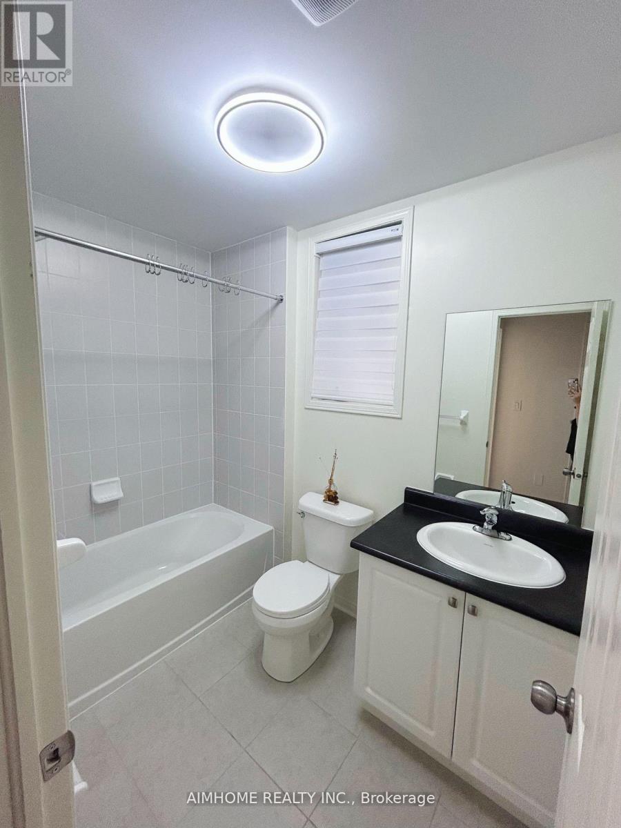 97 William F Bell Parkway, Richmond Hill, Ontario  L4S 0K7 - Photo 10 - N12927356