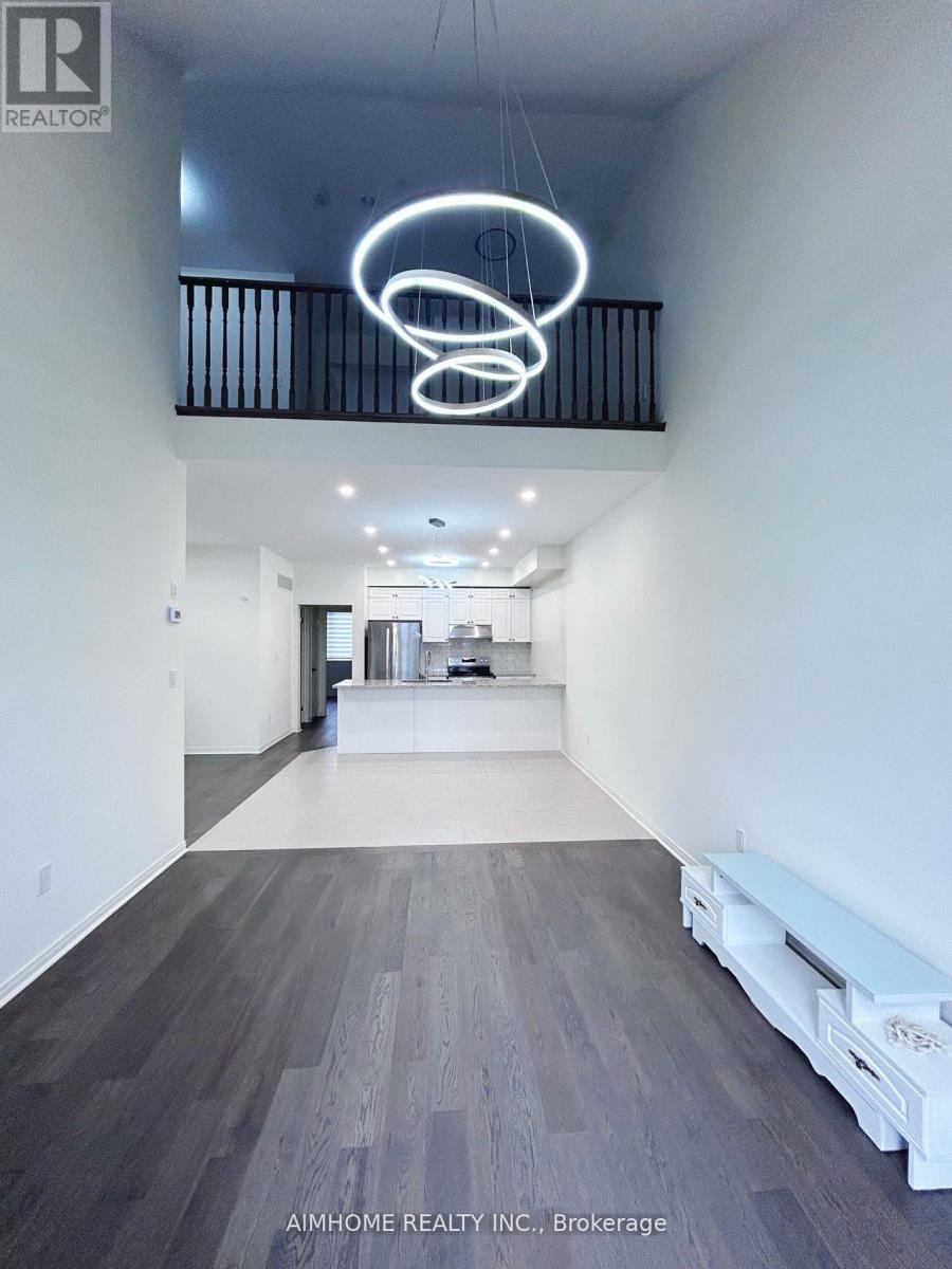 97 William F Bell Parkway, Richmond Hill, Ontario  L4S 0K7 - Photo 4 - N12927356