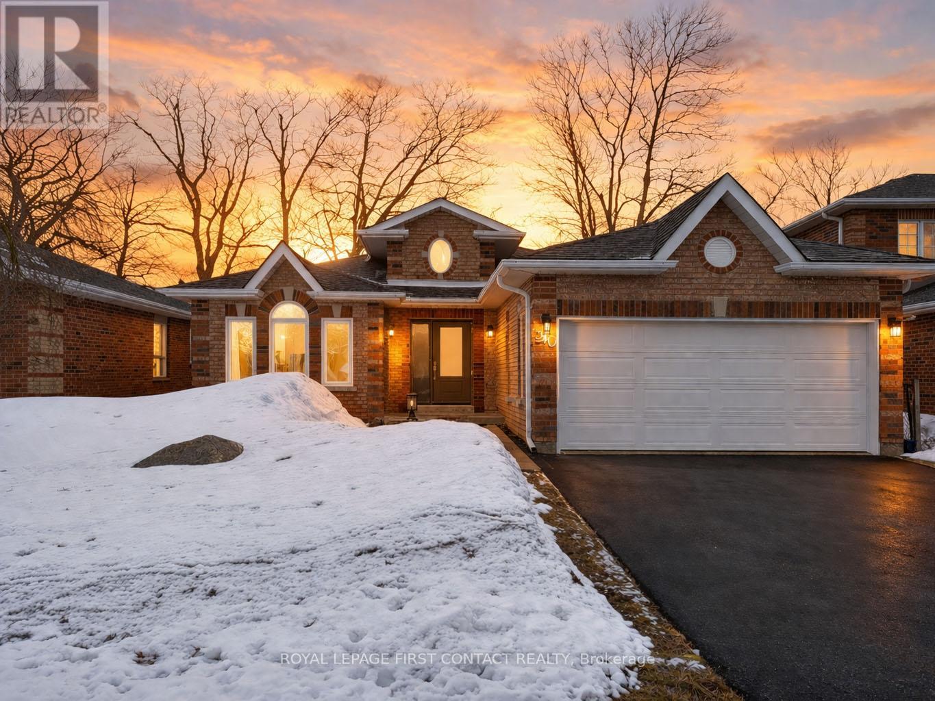 340 Livingstone Street W, Barrie (Northwest), Ontario  L4N 7C5 - Photo 1 - S12927314