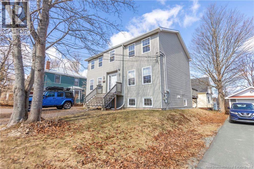 31 Charlotte Street, Sackville, New Brunswick  E4L 3T2 - Photo 1 - NB135819