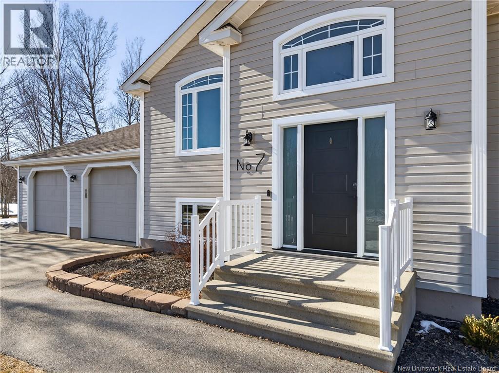 7 Wesley Street, Miramichi, New Brunswick E1V 7T2 - Photo 3 - NB135605