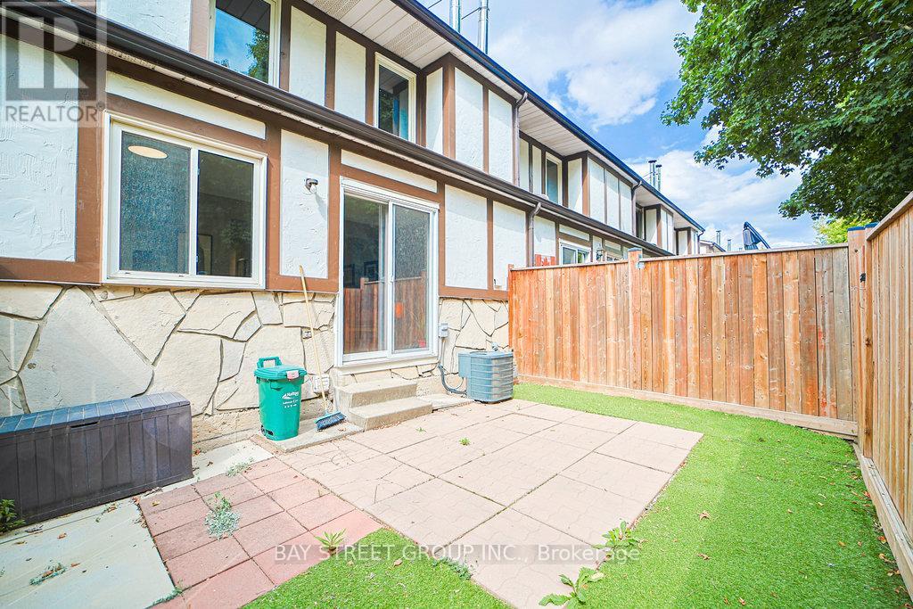 28 - 2200 Glenwood School Drive, Burlington, Ontario  L7R 4H7 - Photo 32 - W12927284