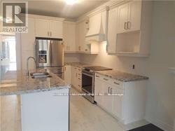 3124 Post Road S, Oakville, Ontario  L6H 0V3 - Photo 3 - W12927308