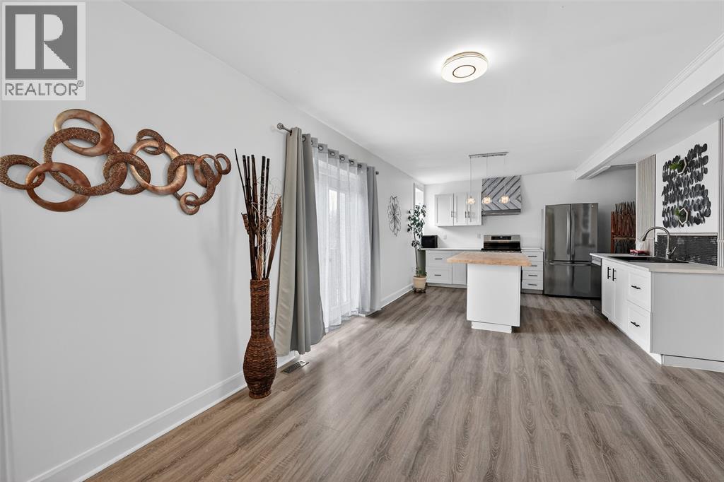 Lorem Ipsum Dolor Sit, Plympton-Wyoming, Ontario  N0N  - Photo 12 - DEMO29523778