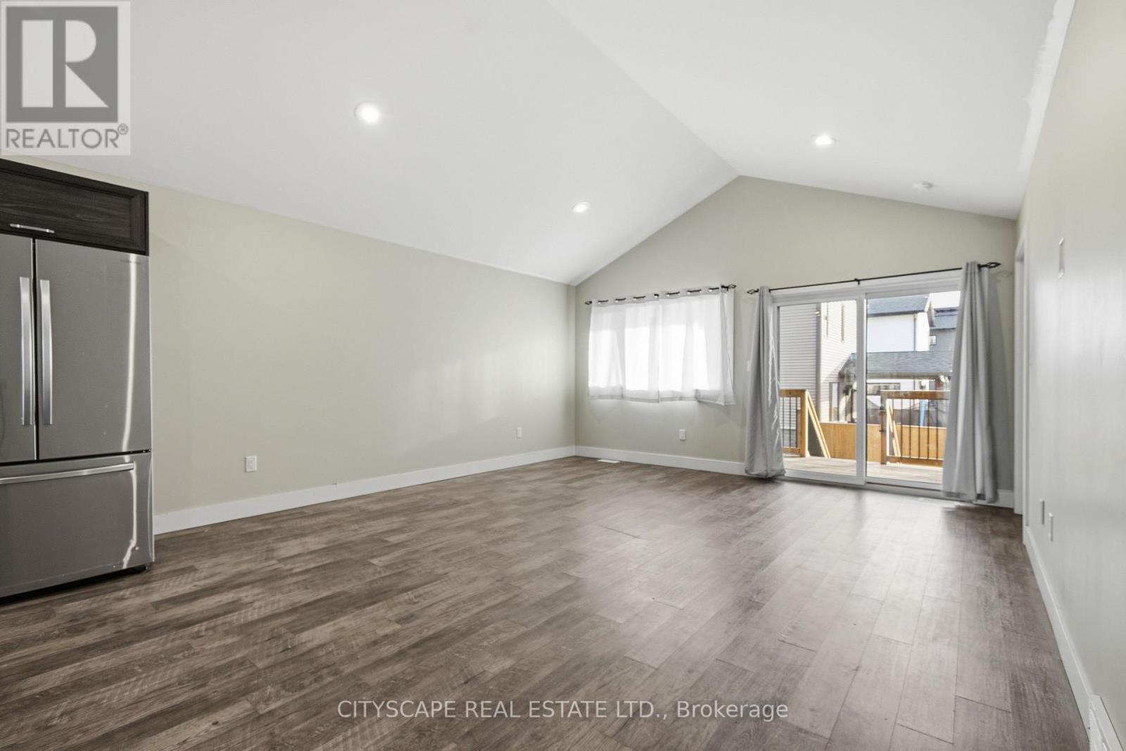 106 Ironwood Trail, Chatham-Kent (Sw), Ontario  N7M 0T3 - Photo 10 - X12927324