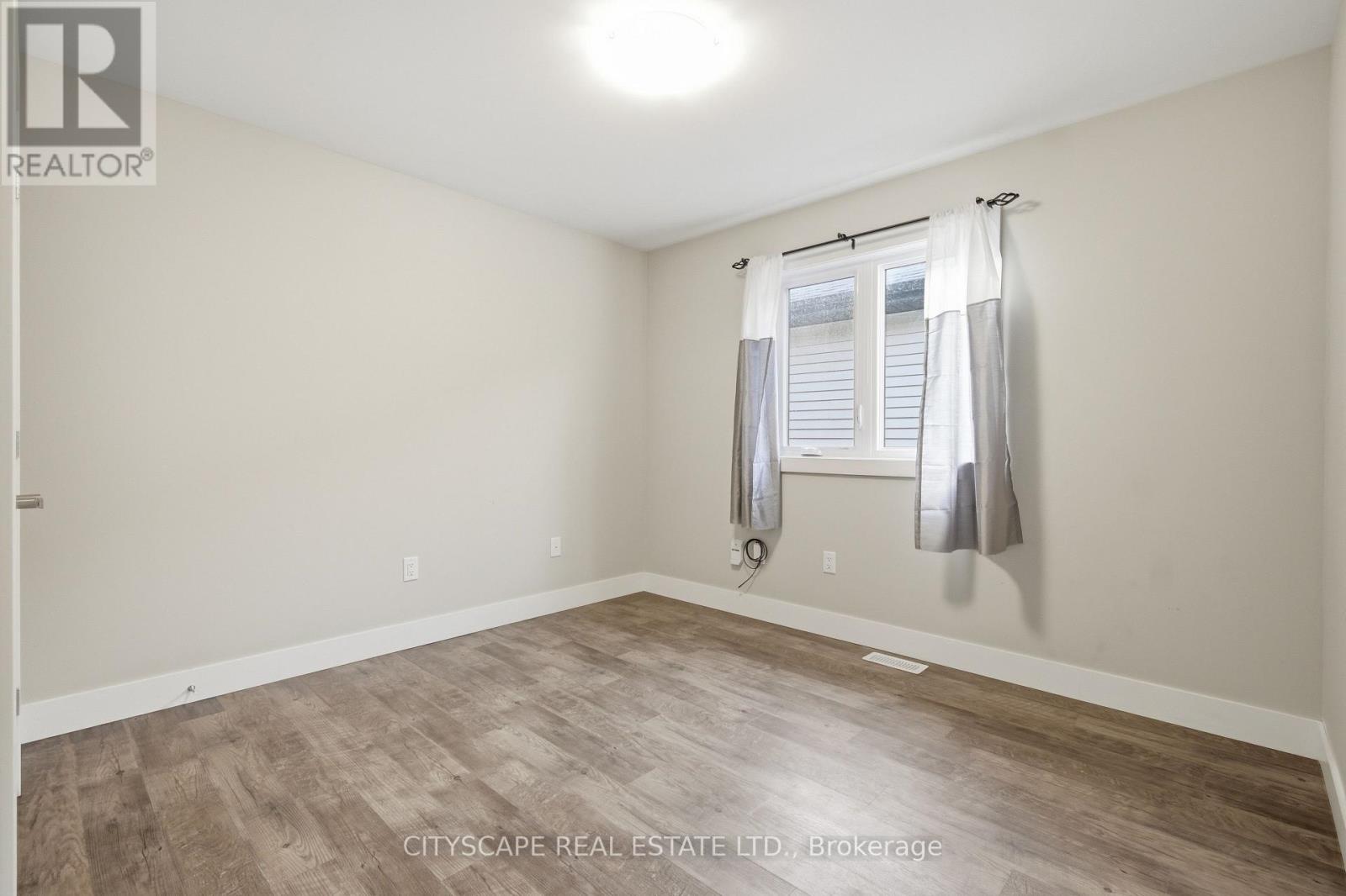 106 Ironwood Trail, Chatham-Kent (Sw), Ontario  N7M 0T3 - Photo 18 - X12927324