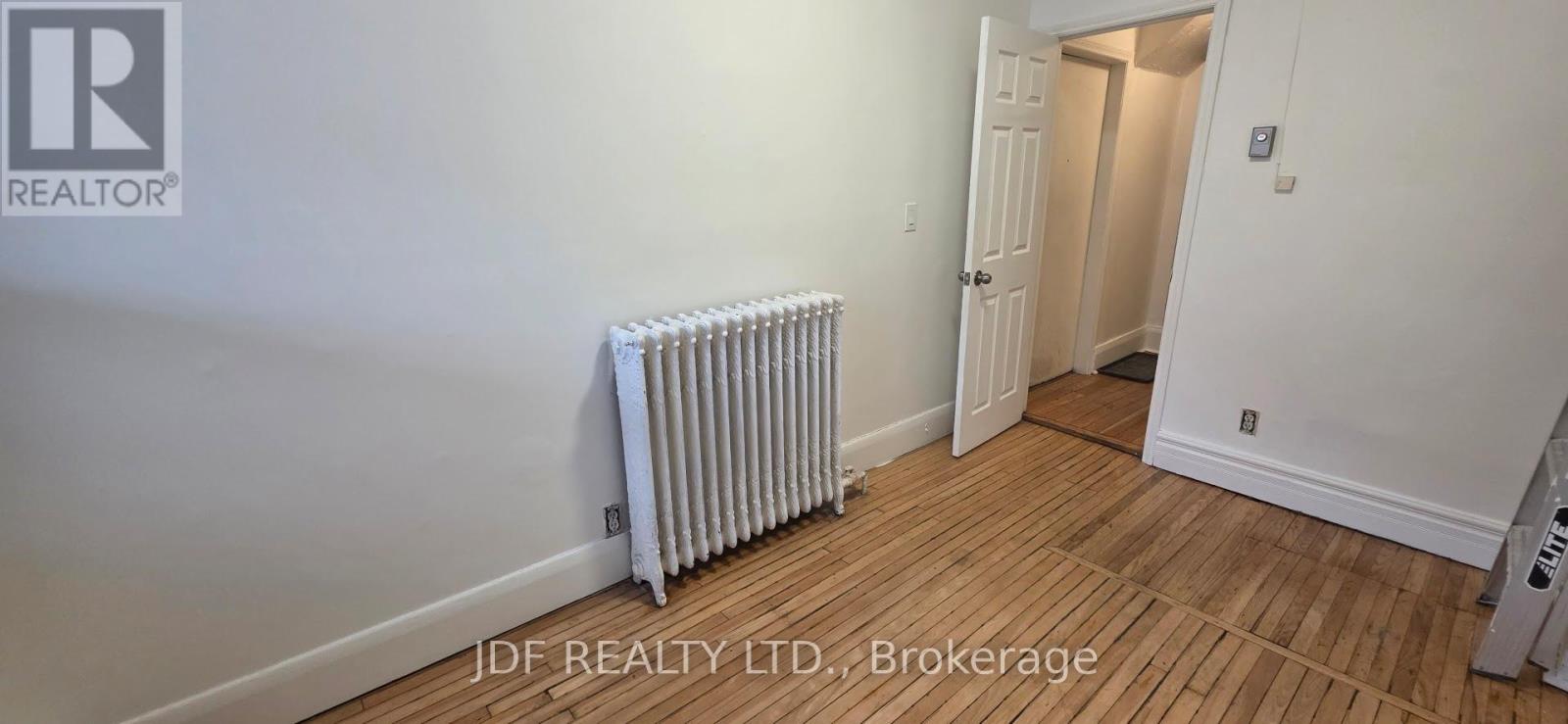 383 Lansdowne Avenue, Toronto, Ontario  M6H 3Y2 - Photo 2 - C12909846