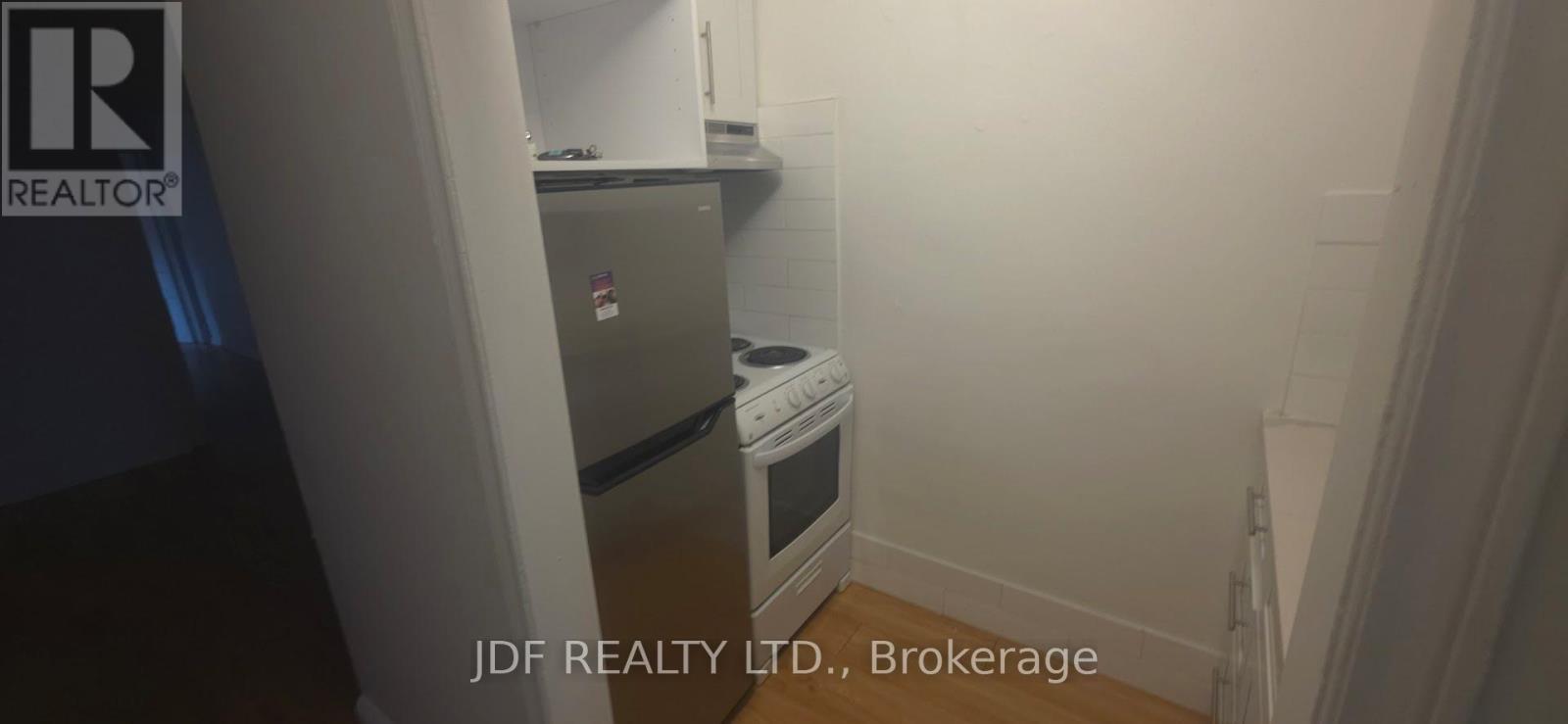 383 Lansdowne Avenue, Toronto, Ontario  M6H 3Y2 - Photo 6 - C12909846