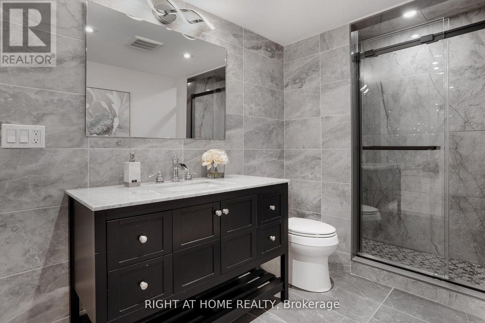 101 Sladden Court, Blue Mountains, Ontario  N0H 2P0 - Photo 35 - X12926700