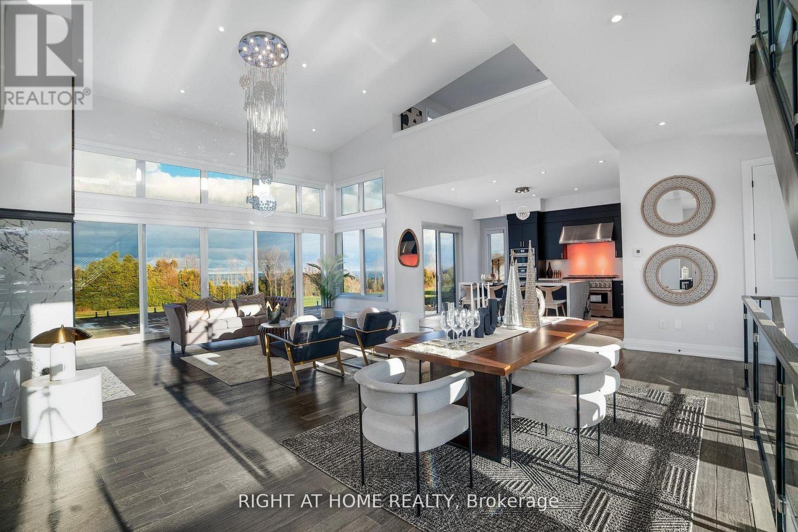 101 Sladden Court, Blue Mountains, Ontario  N0H 2P0 - Photo 4 - X12926700