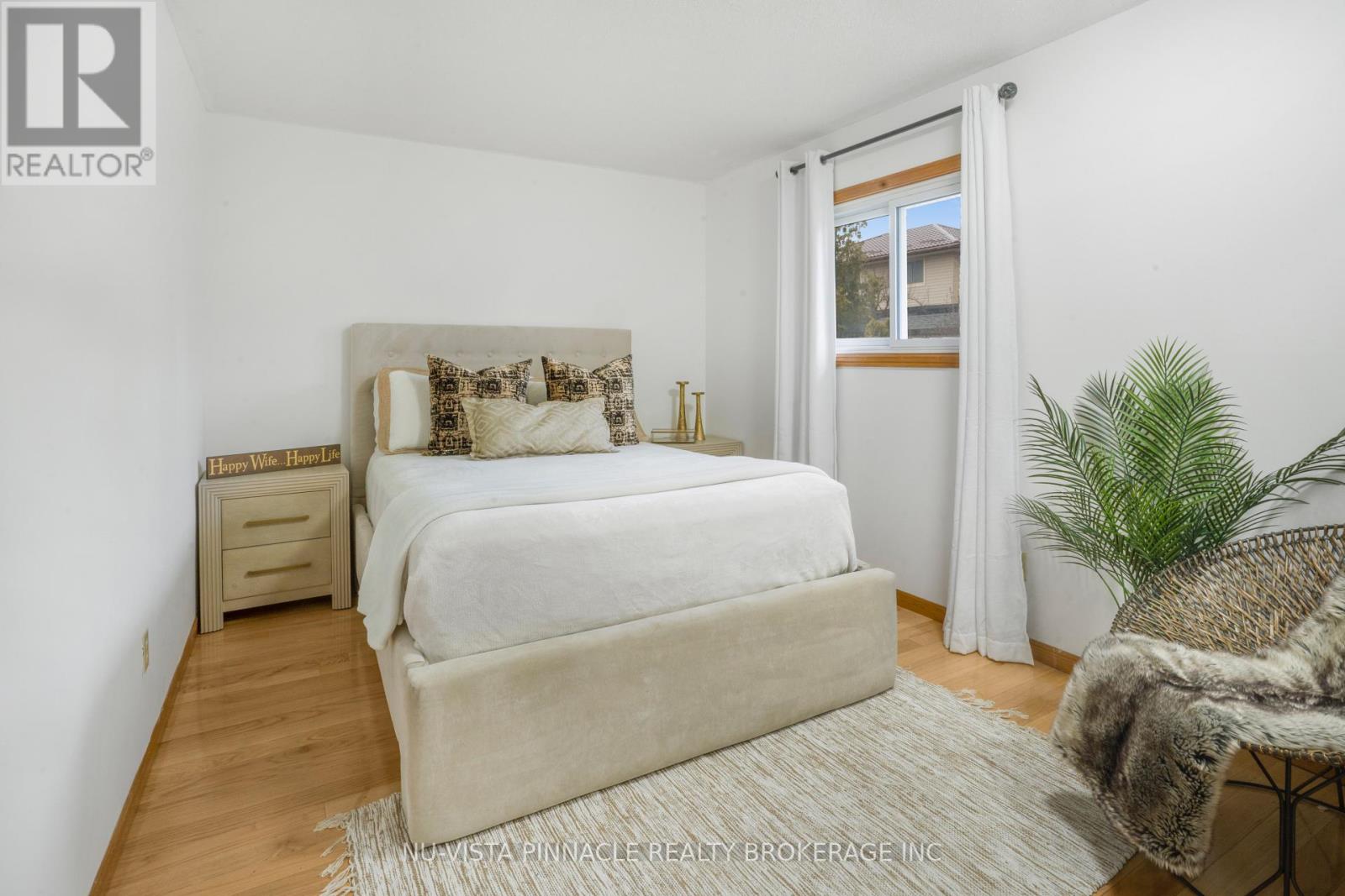 44 Golfdale Crescent, London South, Ontario  N6C 5P2 - Photo 11 - X12927400