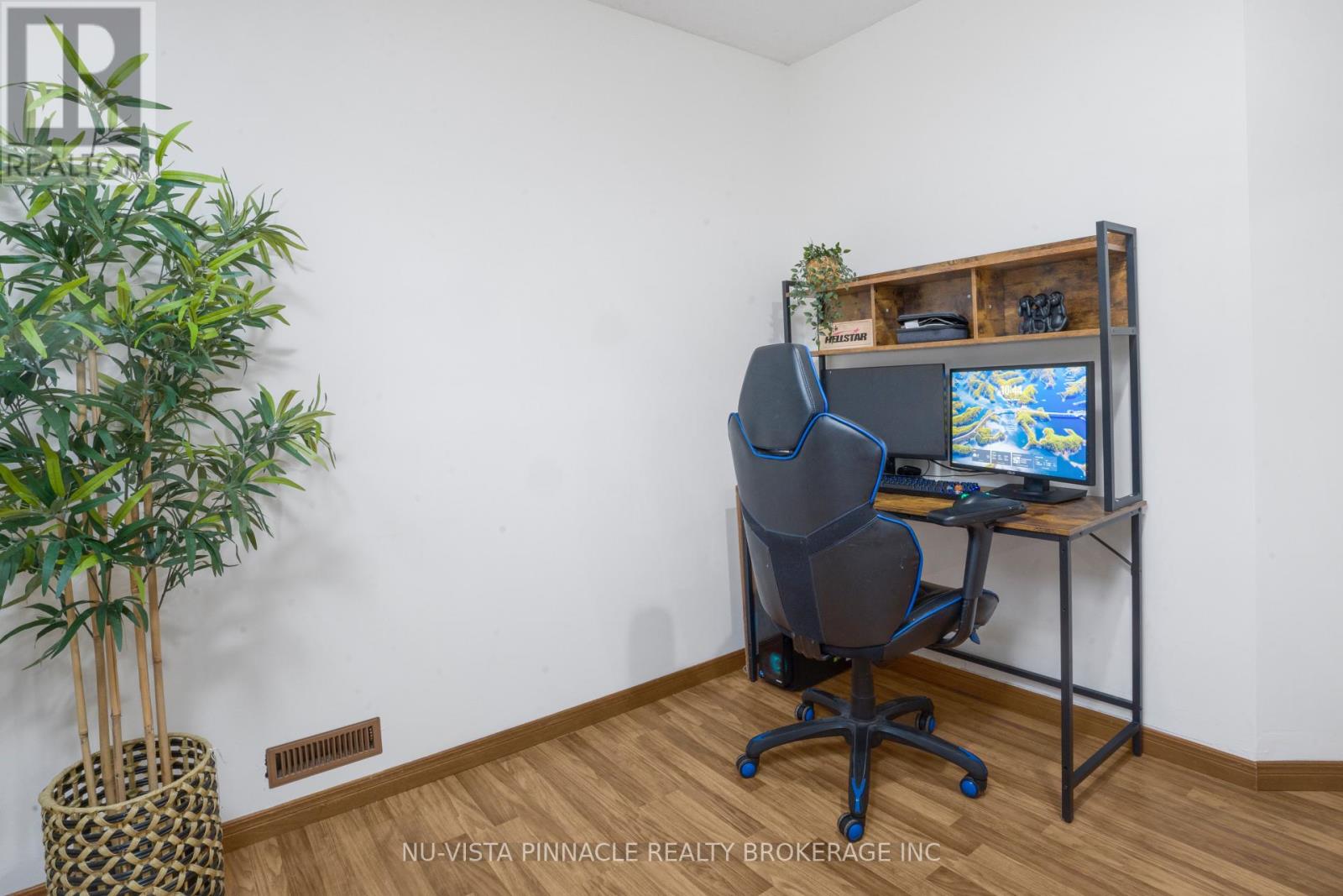 44 Golfdale Crescent, London South, Ontario  N6C 5P2 - Photo 19 - X12927400