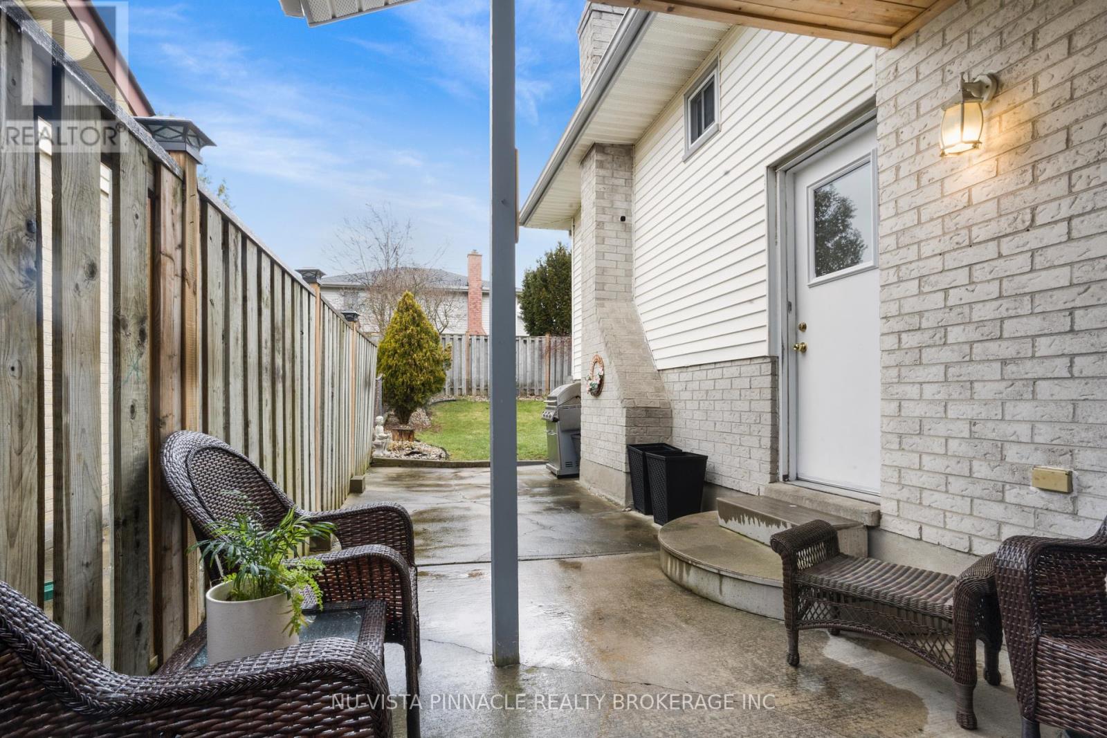 44 Golfdale Crescent, London South, Ontario  N6C 5P2 - Photo 29 - X12927400