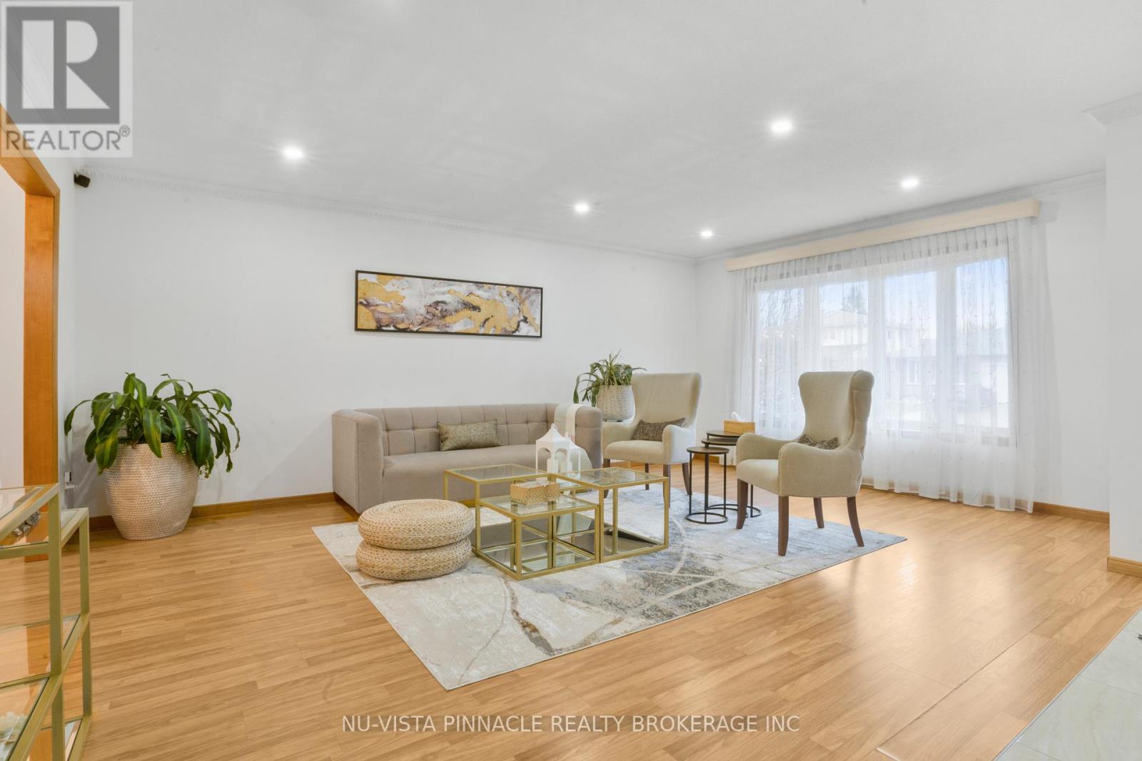 44 Golfdale Crescent, London South, Ontario  N6C 5P2 - Photo 4 - X12927400