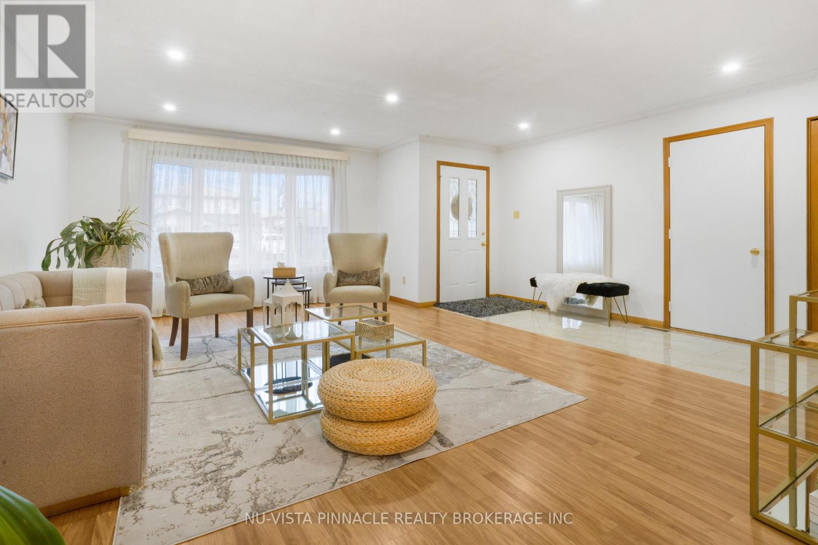 44 Golfdale Crescent, London South, Ontario  N6C 5P2 - Photo 6 - X12927400