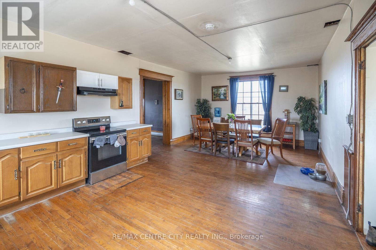 3542 Putnam Road, Thames Centre, Ontario  N0L 1V0 - Photo 29 - X12927412