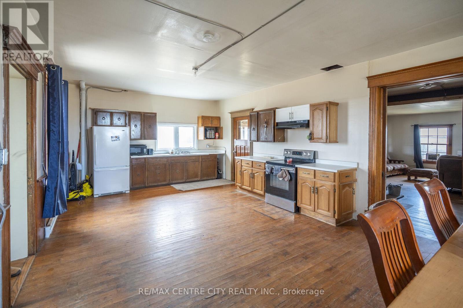 3542 Putnam Road, Thames Centre, Ontario  N0L 1V0 - Photo 30 - X12927412