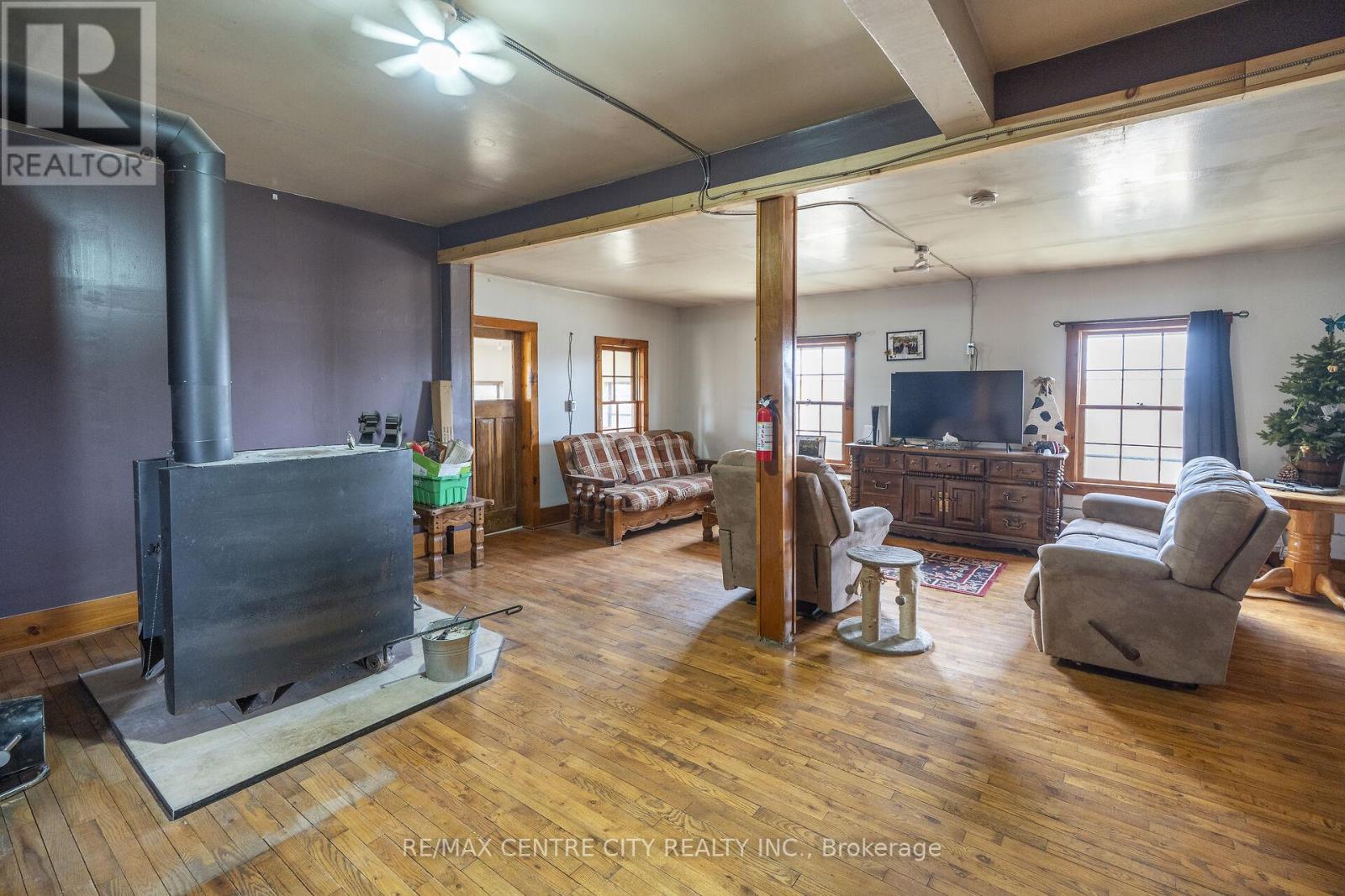 3542 Putnam Road, Thames Centre, Ontario  N0L 1V0 - Photo 32 - X12927412