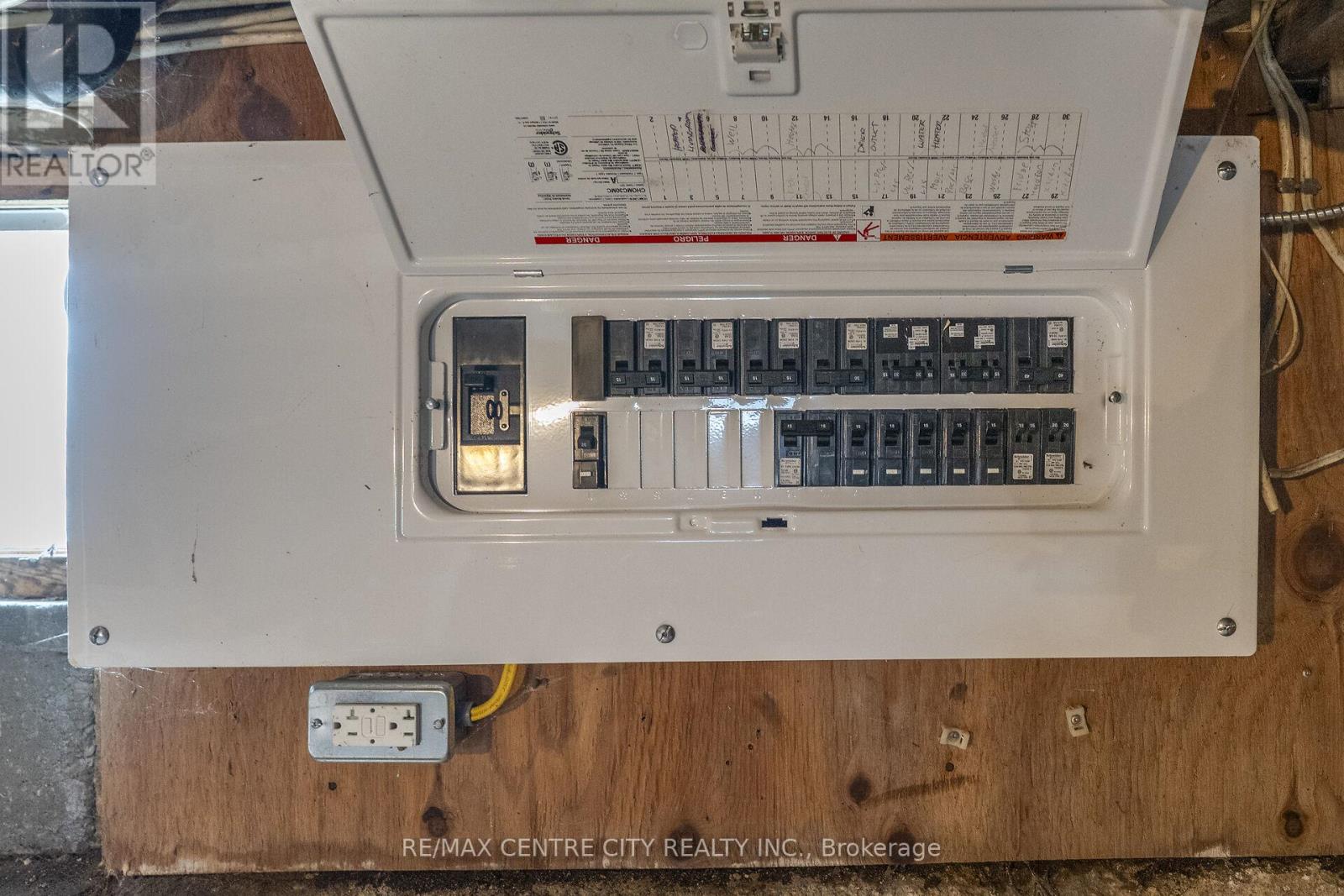 3542 Putnam Road, Thames Centre, Ontario  N0L 1V0 - Photo 44 - X12927412