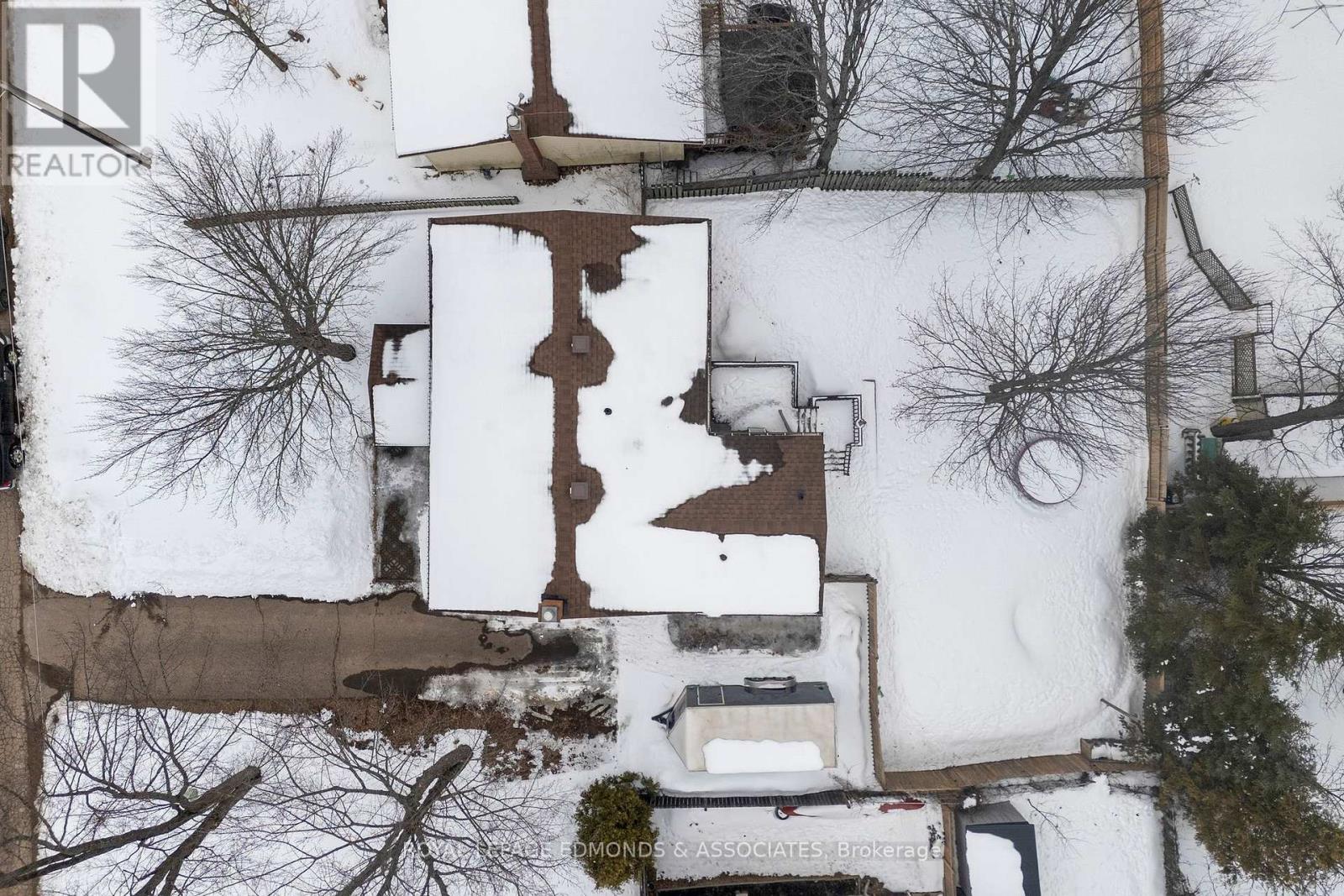 95 Spruce Street E, Petawawa, Ontario  K8H 3H7 - Photo 35 - X12927428