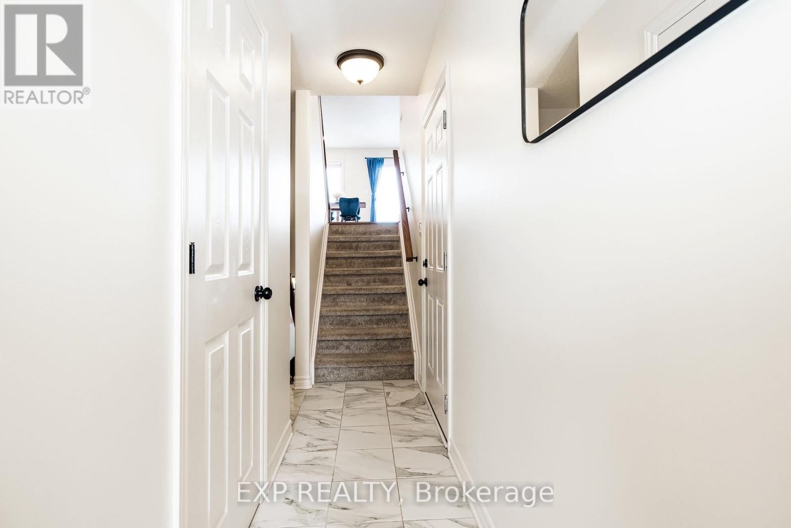 526 Stanley Brothers Street, Mississippi Mills, Ontario  K0A 1A0 - Photo 7 - X12927406