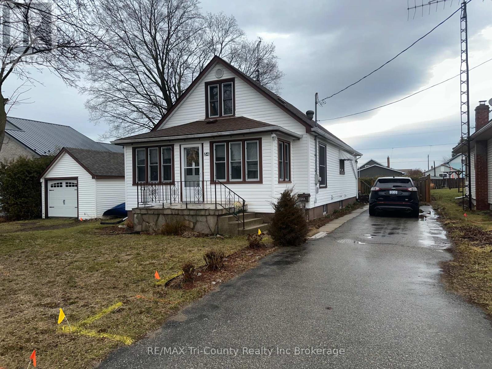 34 George Street N, Norfolk, Ontario  N0E 1G0 - Photo 2 - X12927416
