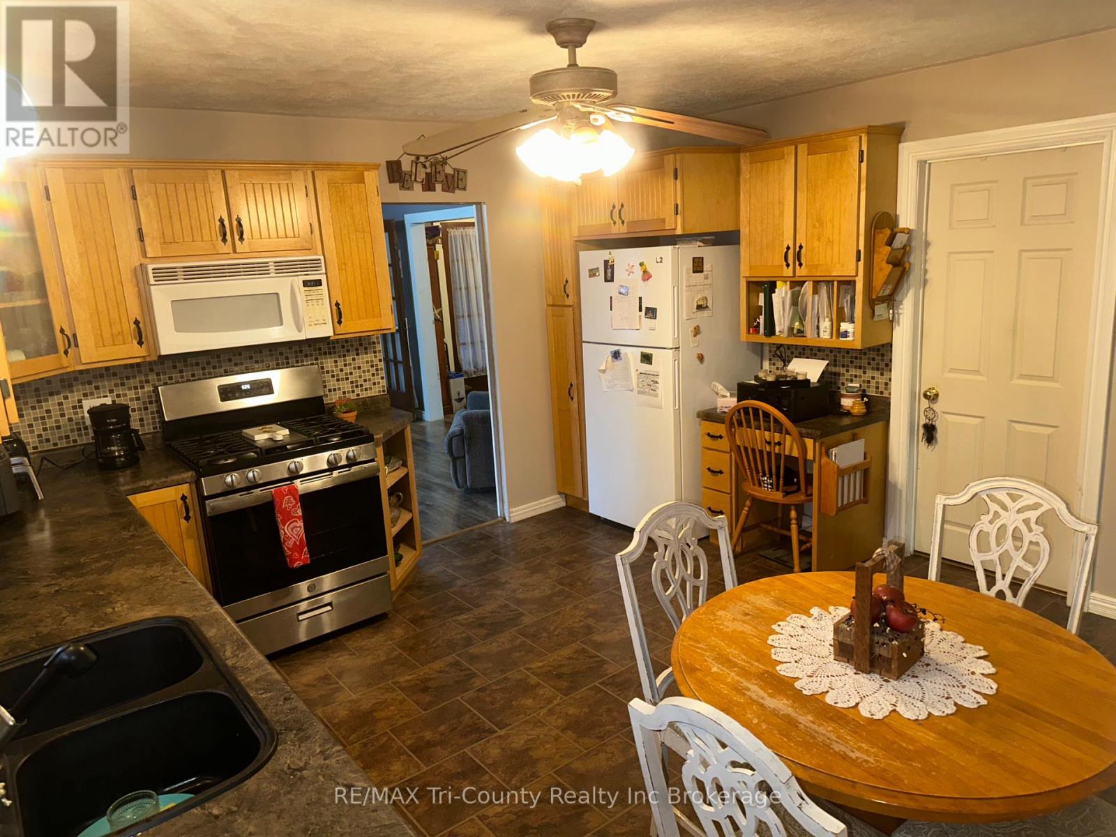 34 George Street N, Norfolk, Ontario  N0E 1G0 - Photo 4 - X12927416