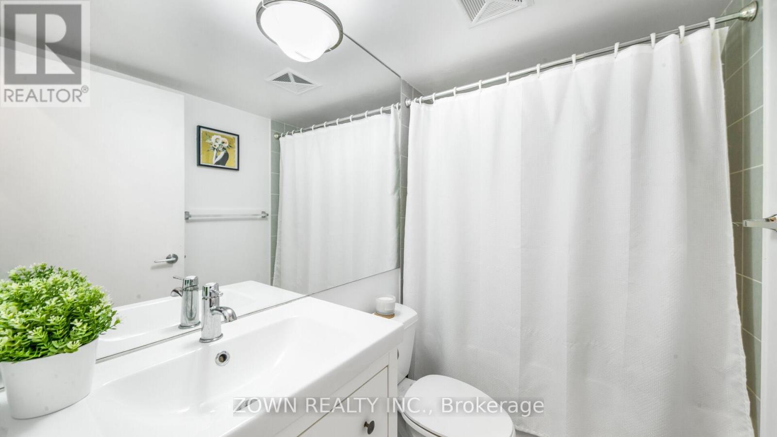 220 - 231 Fort York Boulevard, Toronto, Ontario  M5V 1B2 - Photo 15 - C12927414