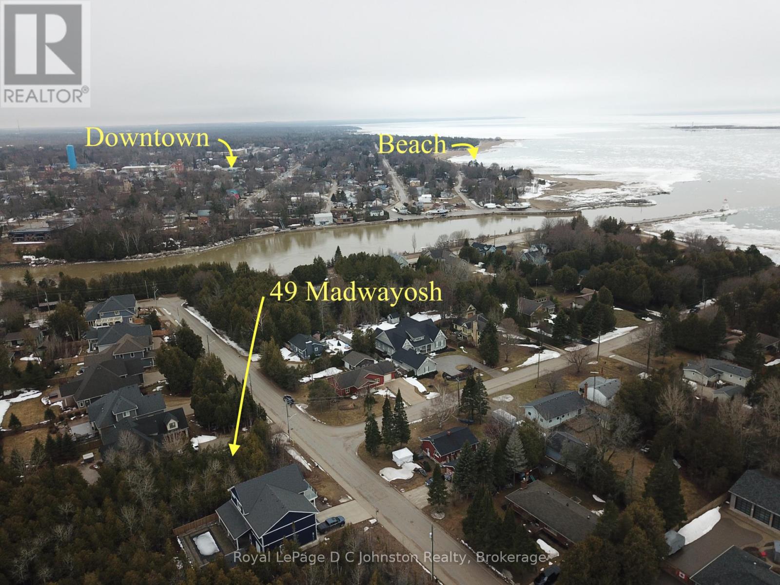 49 Madwayosh Street, Saugeen Shores, Ontario  N0H 2L0 - Photo 2 - X12927410