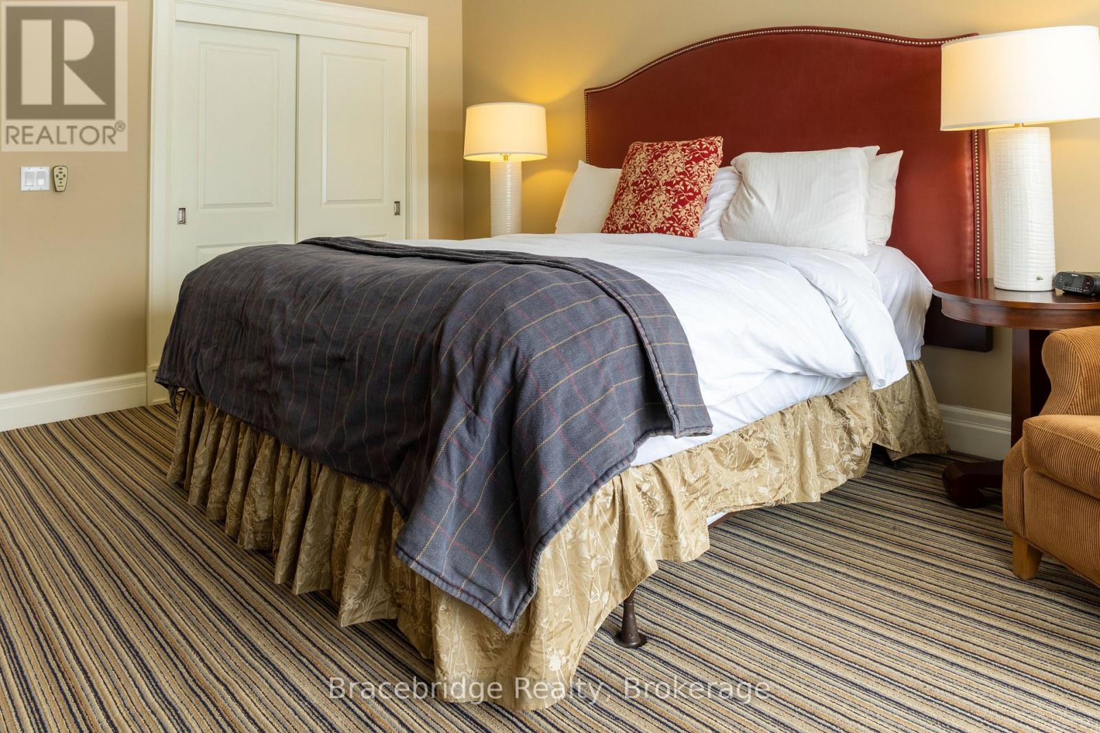 G102-C2 - 1869 Muskoka Road 118 Highway W, Muskoka Lakes (Monck (Muskoka Lakes)), Ontario  P1L 1W8 - Photo 16 - X12927424