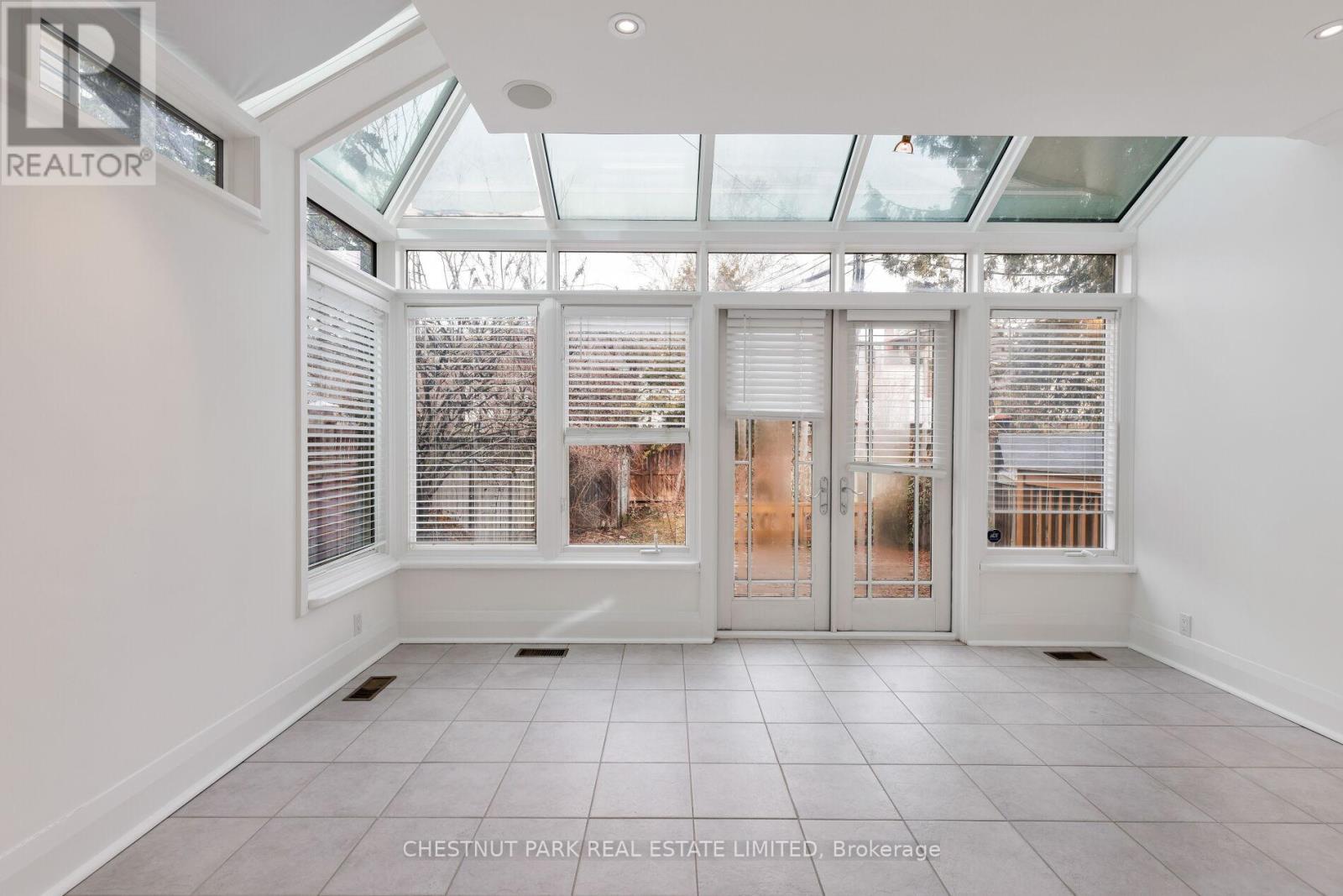 126 Browning Avenue, Toronto, Ontario  M4K 1W3 - Photo 12 - E12926292