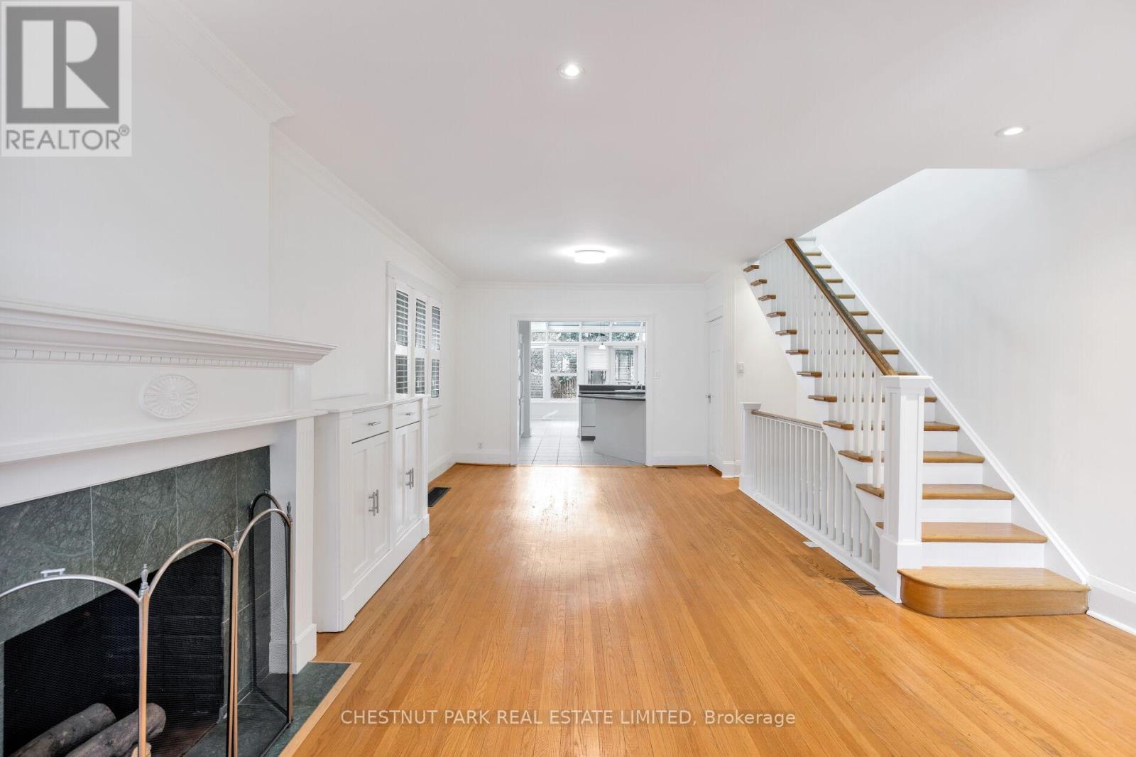 126 Browning Avenue, Toronto, Ontario  M4K 1W3 - Photo 7 - E12926292