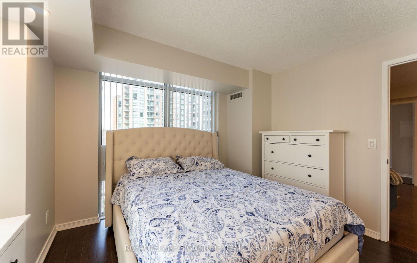 608 - 3 Michael Power Place, Toronto, Ontario  M9A 0A2 - Photo 17 - W12917282