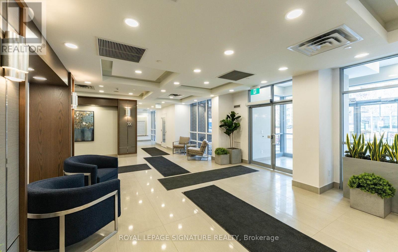 608 - 3 Michael Power Place, Toronto, Ontario  M9A 0A2 - Photo 5 - W12917282