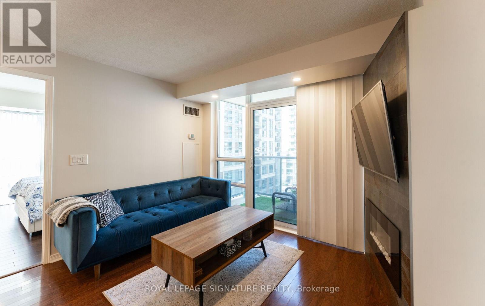 608 - 3 Michael Power Place, Toronto, Ontario  M9A 0A2 - Photo 9 - W12917282