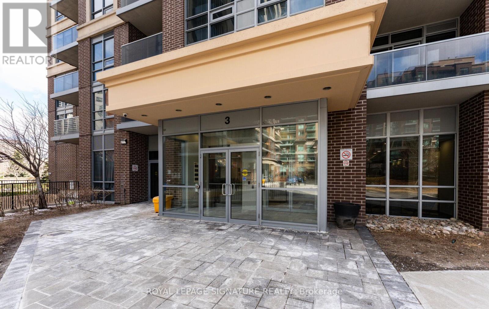 608 - 3 Michael Power Place, Toronto, Ontario  M9A 0A2 - Photo 4 - W12917282